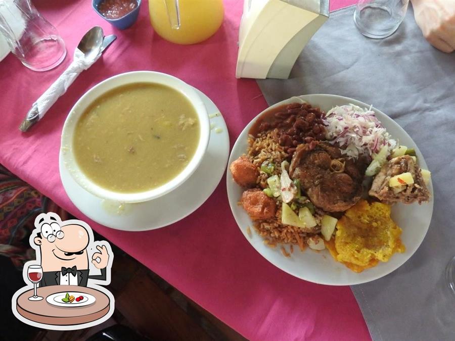 Comida tipica amazonica incluida en el tour de 2 dias
